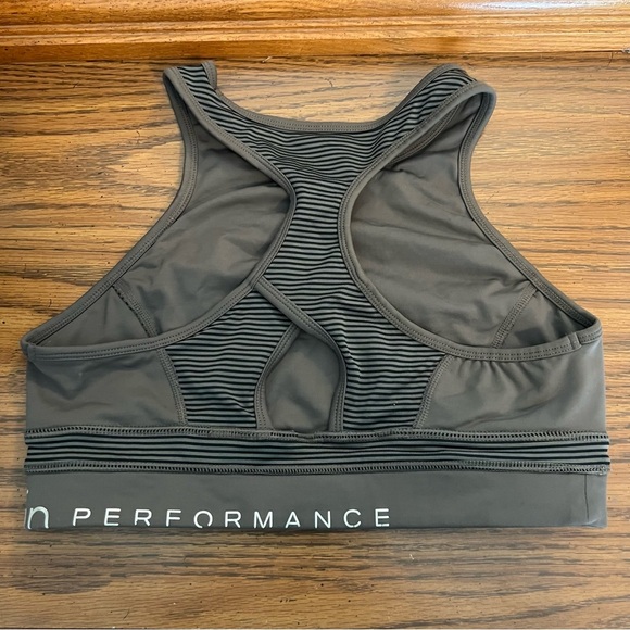 Calvin Klein performance sports bra in gray striped T back style size Med - Picture 2 of 5